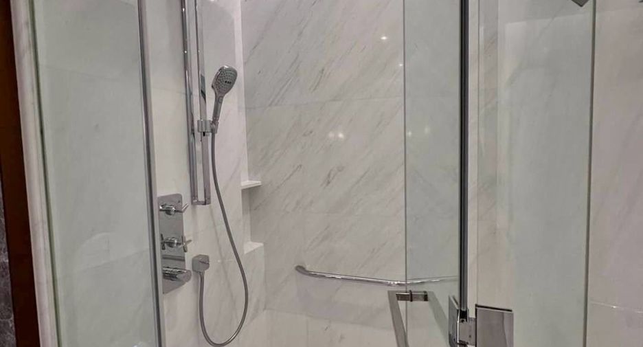 For rent 1 bed condo in Pathum Wan, Bangkok