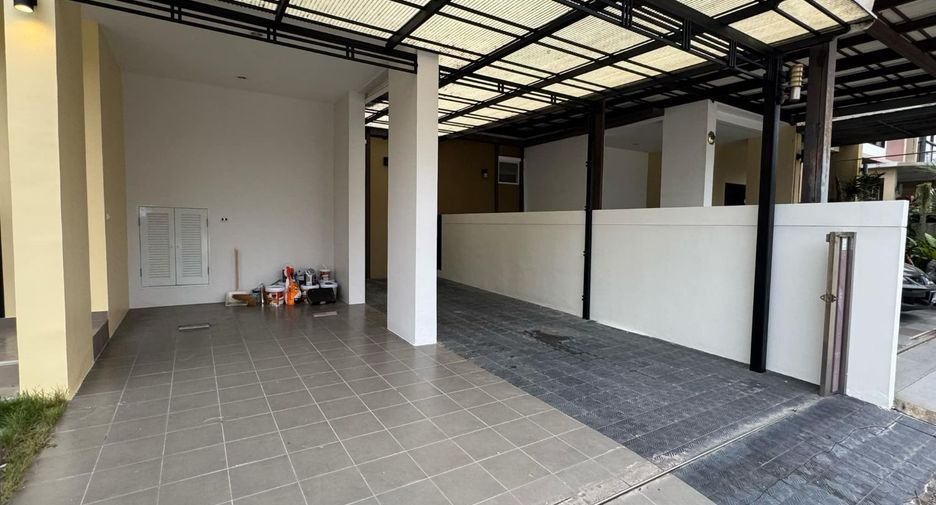For sale 3 bedrooms villa in Mueang Rayong, Rayong