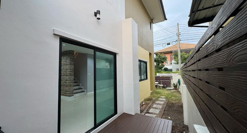 For sale 3 bedrooms villa in Mueang Rayong, Rayong
