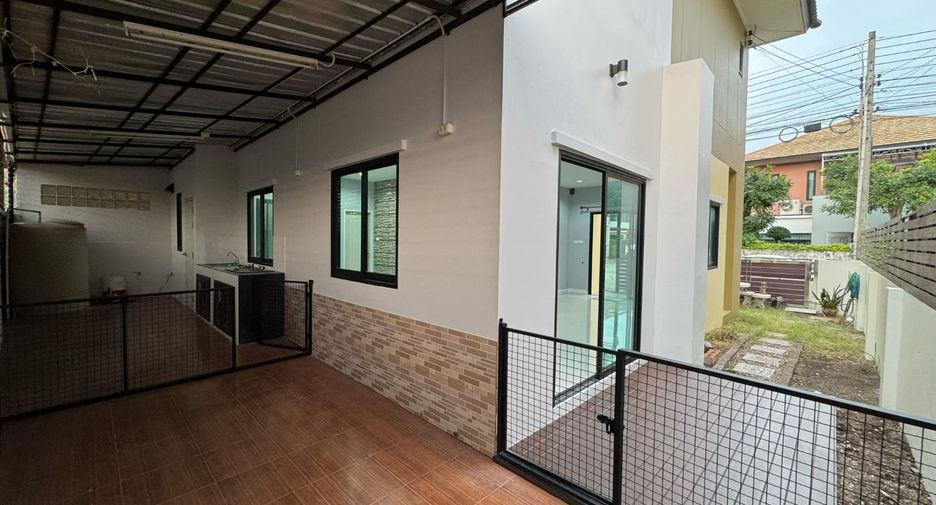 For sale 3 bedrooms villa in Mueang Rayong, Rayong