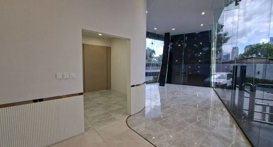 For rent retail Space in Sathon, Bangkok