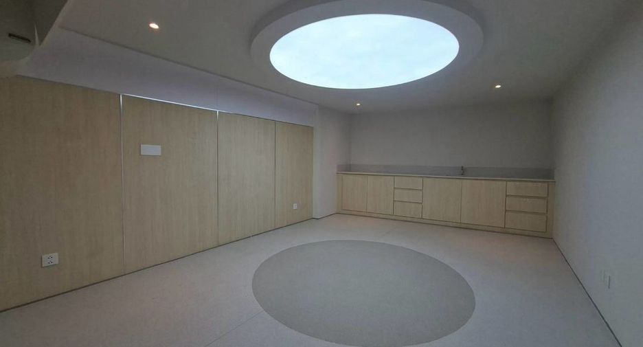 For rent retail Space in Sathon, Bangkok