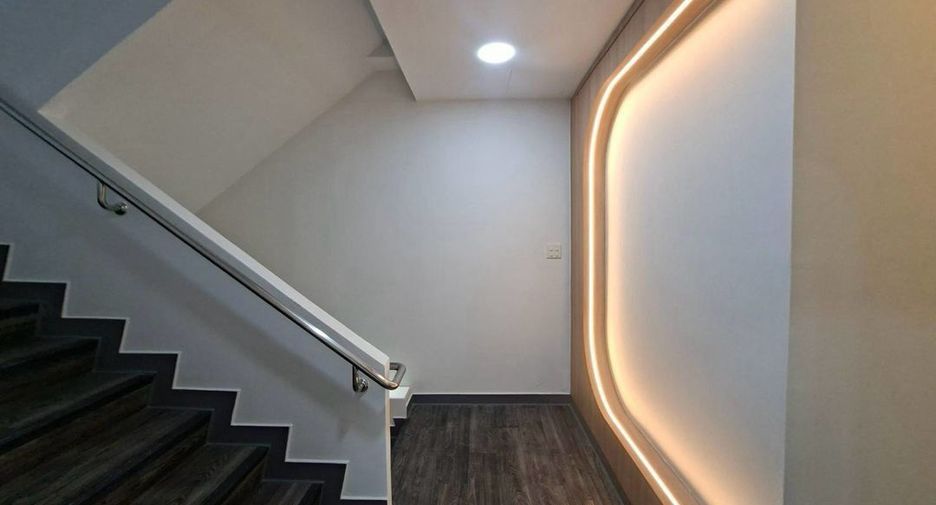 For rent retail Space in Sathon, Bangkok