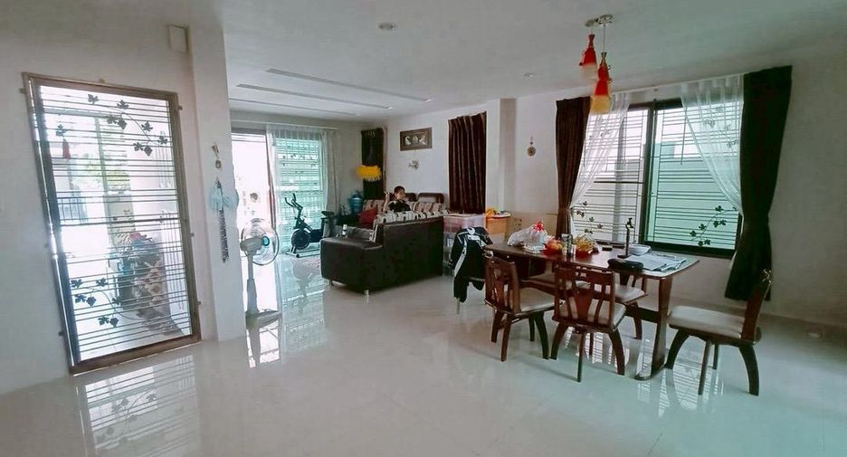 À vendre 3 chambres maison à Ban Khai, Rayong