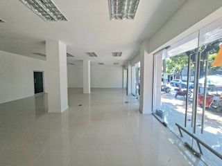 For rent retail Space in Yan Nawa, Bangkok