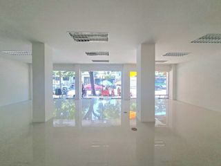 For rent retail Space in Yan Nawa, Bangkok