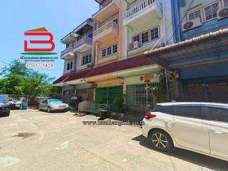 For sale 2 bedrooms retail Space in Chom Thong, Bangkok