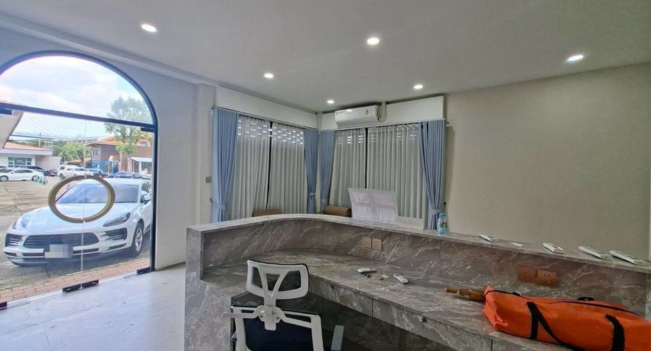 Gewerbefläche zum Kauf in Mueang Ang Thong, Ang Thong
