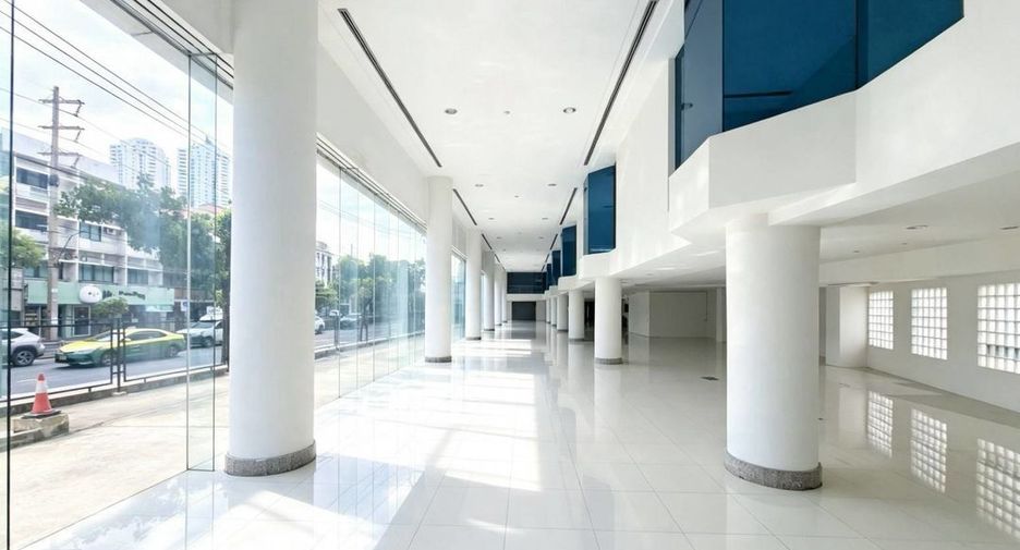 For rent retail Space in Khlong Toei, Bangkok