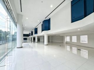 For rent retail Space in Khlong Toei, Bangkok