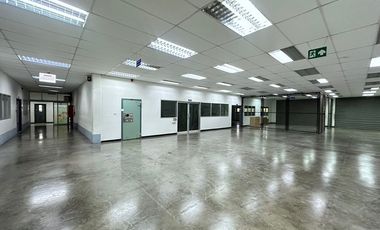 À louer et à vendre 8 chambres entrepôt à Mueang Samut Prakan, Samut Prakan