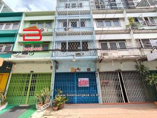 For sale 4 bedrooms retail Space in Khlong San, Bangkok