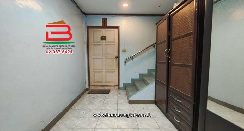For sale 4 bedrooms retail Space in Khlong San, Bangkok