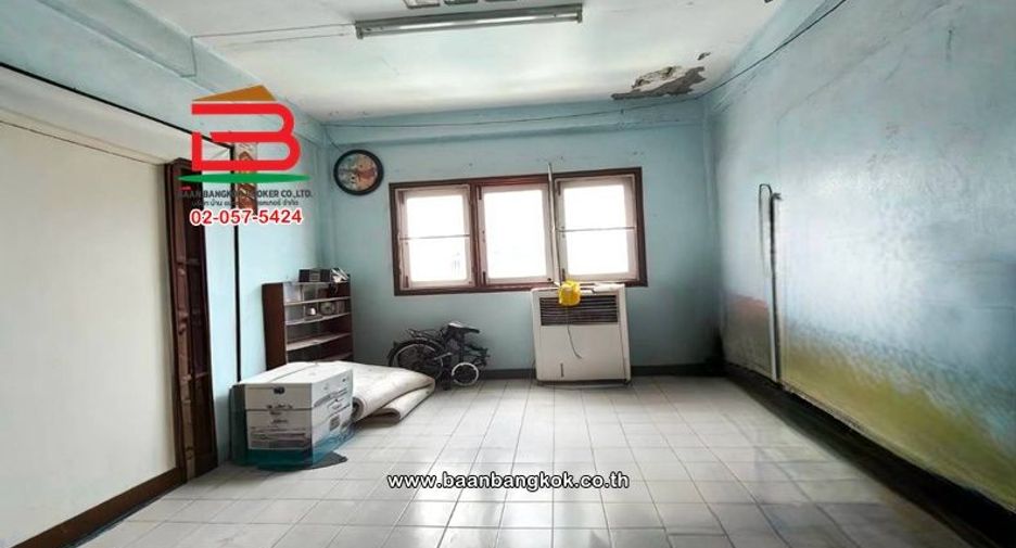 For sale 4 bedrooms retail Space in Khlong San, Bangkok