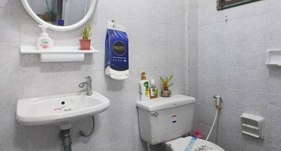 For sale 2 bedrooms townhouse in Min Buri, Bangkok