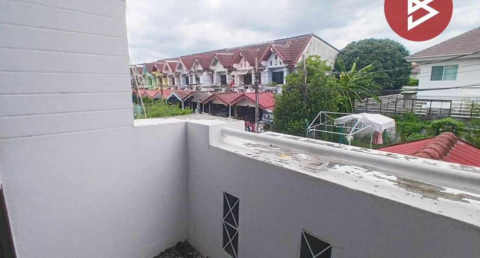 For sale 2 bedrooms townhouse in Min Buri, Bangkok