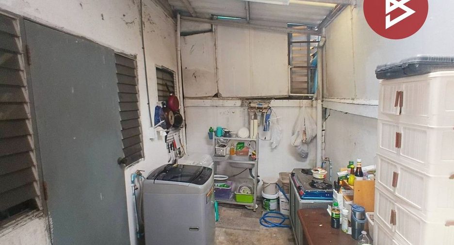 For sale 2 bedrooms townhouse in Min Buri, Bangkok