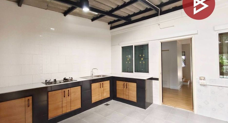 Reihenhaus zum Kauf mit 3 Zimmer in Bang Khun Thian, Bangkok