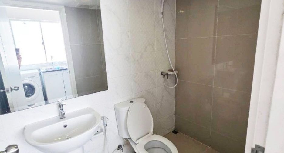 For sale 3 bedrooms townhouse in Khlong Luang, Pathum Thani
