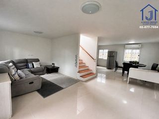 出售 3 卧室 独立屋 在 Bang Phli, Samut Prakan