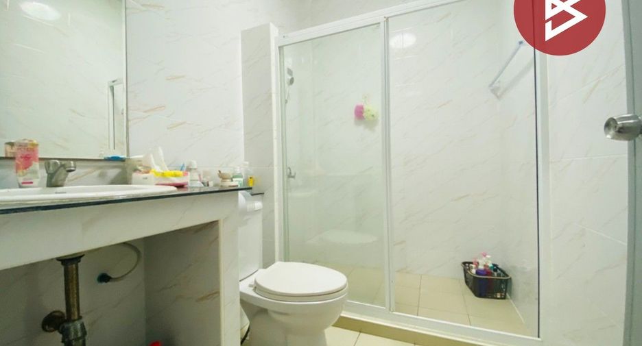 Casa adosada en venta de 2 habitaciones en Mueang Samut Sakhon, Samut Sakhon