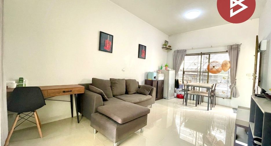 For sale 2 ベッドルーム townhouse in Phan Thong, Chonburi