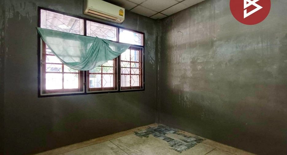 For sale 2 bedrooms townhouse in Mueang Ratchaburi, Ratchaburi