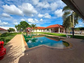 Casa en venta de 4 habitaciones en Bang Lamung, Chonburi
