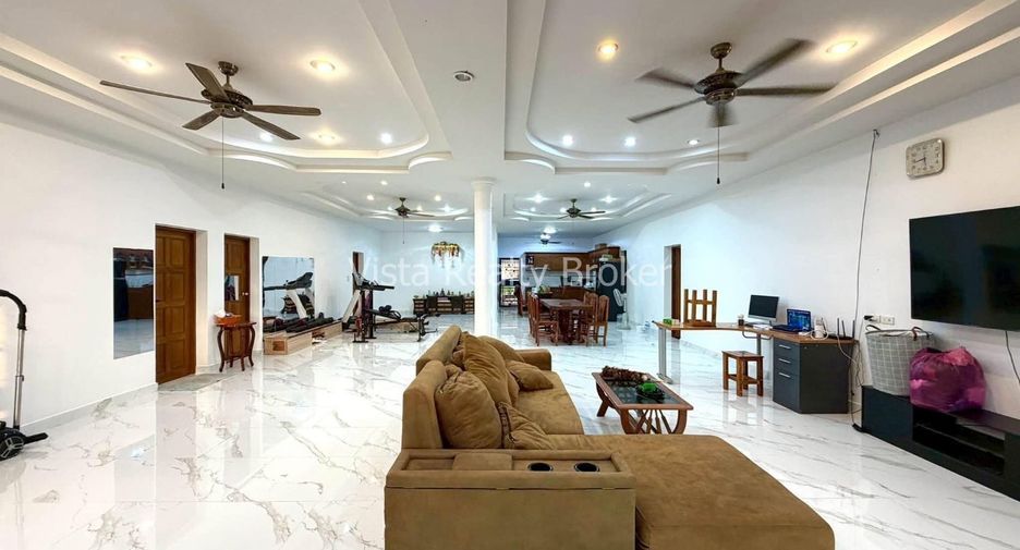 Casa en venta de 4 habitaciones en Huay Yai, Pattaya