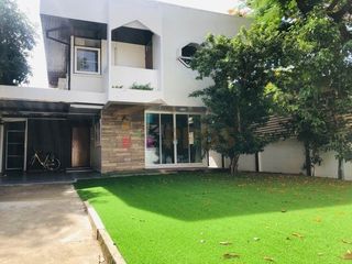 Haus zur Miete mit 3 Zimmer in Watthana, Bangkok