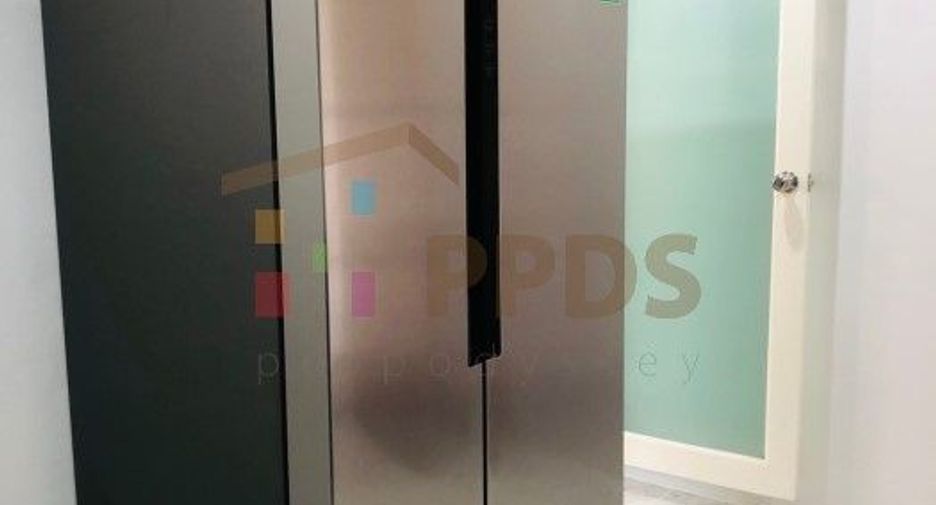 Haus zur Miete mit 3 Zimmer in Watthana, Bangkok