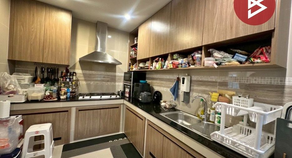 For sale 4 bedrooms house in Prawet, Bangkok