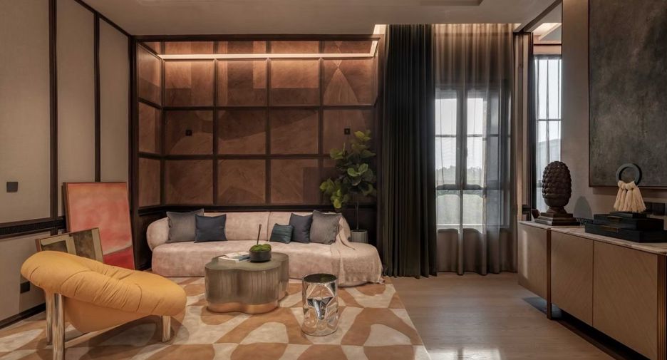For sale 4 bedrooms house in Lat Phrao, Bangkok