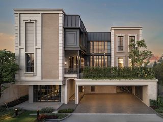 For sale 4 bedrooms house in Lat Phrao, Bangkok