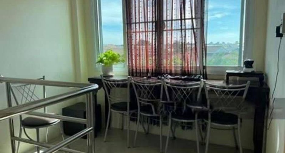 Local comercial en venta de 3 habitaciones en Mueang Nakhon Nayok, Nakhon Nayok