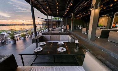 Local comercial en venta en Mueang Ang Thong, Ang Thong