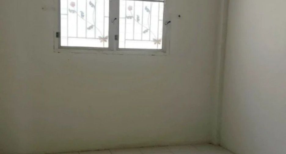 For sale 3 bedrooms townhouse in Phan Thong, Chonburi