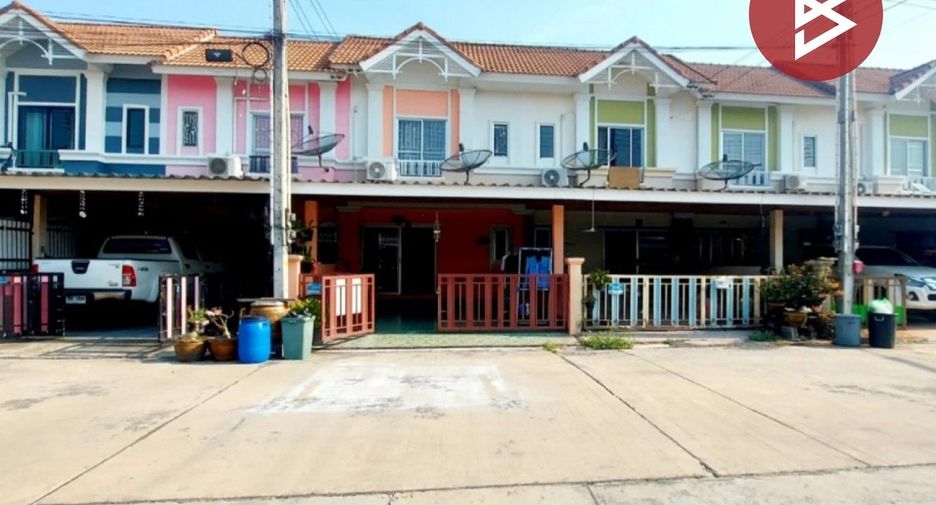 For sale 3 bedrooms townhouse in Phan Thong, Chonburi