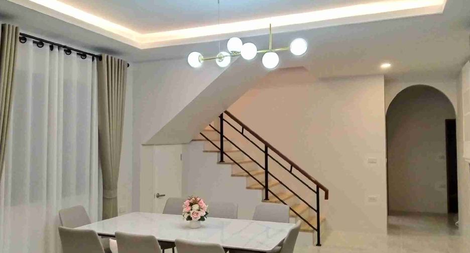 Villa en venta y en alquiler de 4 habitaciones en San Sai, Chiang Mai