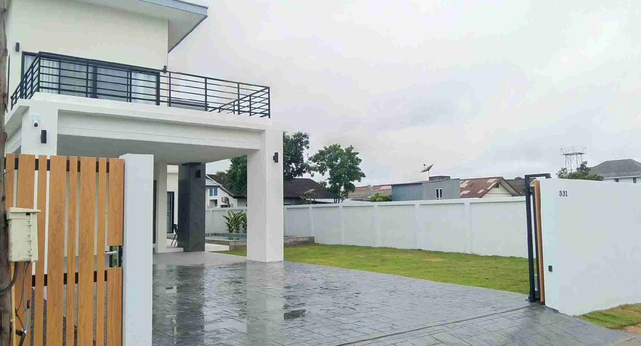 Villa en venta y en alquiler de 4 habitaciones en San Sai, Chiang Mai