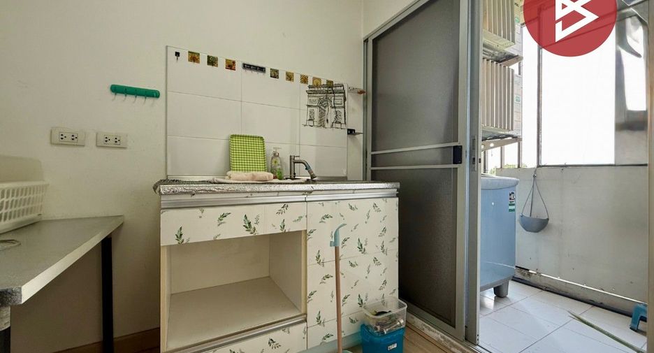 For sale 2 bedrooms condo in Mueang Pathum Thani, Pathum Thani