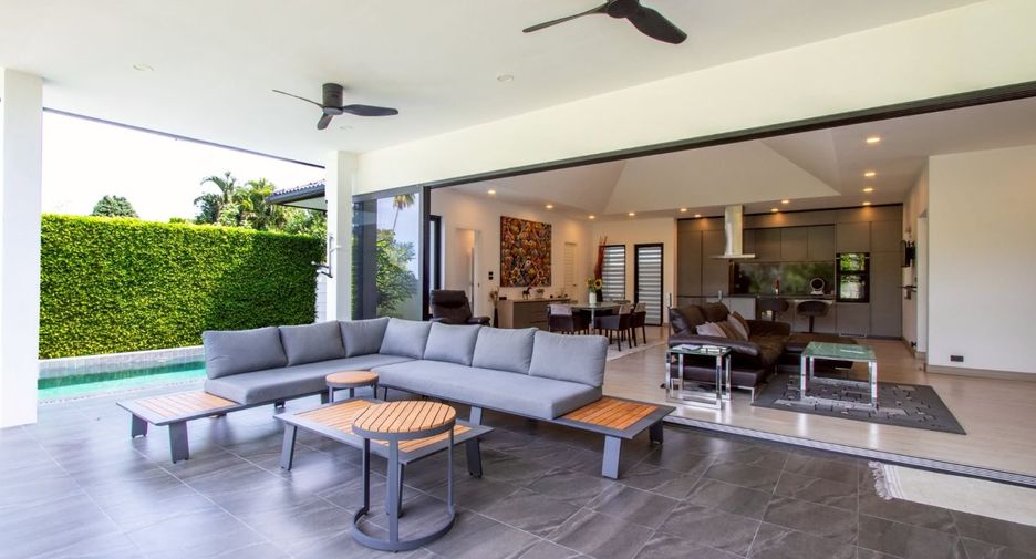 For sale 3 bedrooms house in Huay Yai, Pattaya