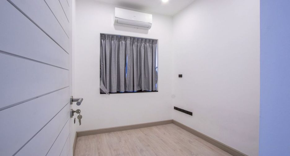For sale 3 bedrooms house in Huay Yai, Pattaya