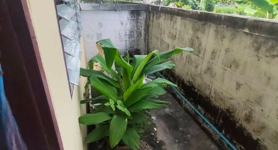 出售 1 卧室 联排别墅 在 Mueang Chon Buri, Chon Buri
