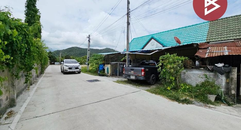 出售 1 卧室 联排别墅 在 Mueang Chon Buri, Chon Buri