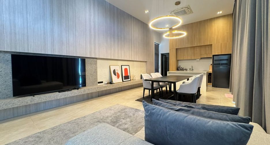 For rent and for sale 3 bedrooms villa in Bang Lamung, Chonburi