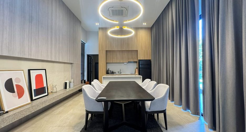 For rent and for sale 3 bedrooms villa in Bang Lamung, Chonburi