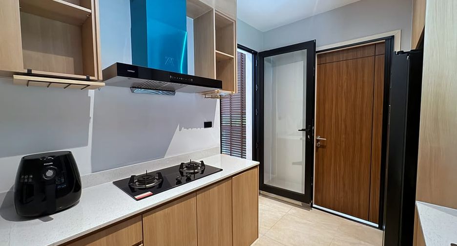 For rent and for sale 3 bedrooms villa in Bang Lamung, Chonburi