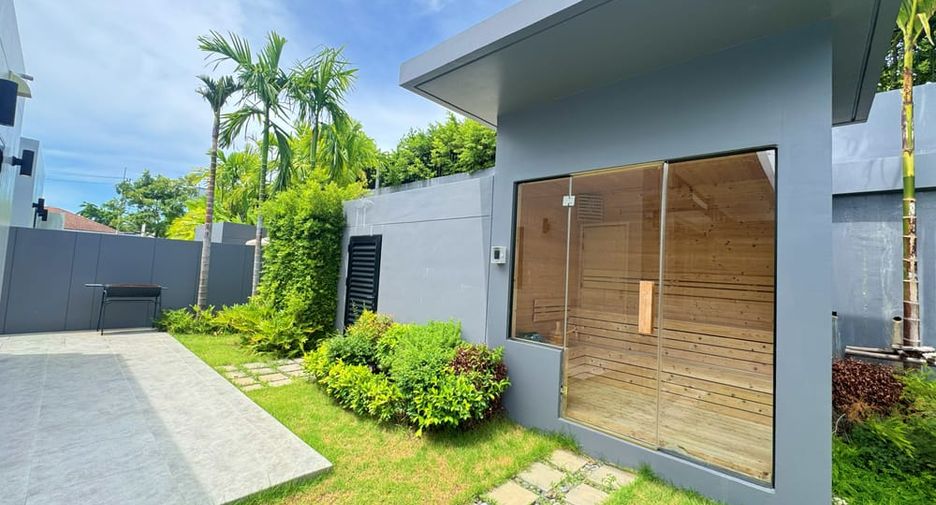 For rent and for sale 3 bedrooms villa in Bang Lamung, Chonburi