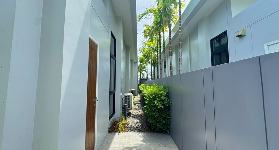 For rent and for sale 3 bedrooms villa in Bang Lamung, Chonburi